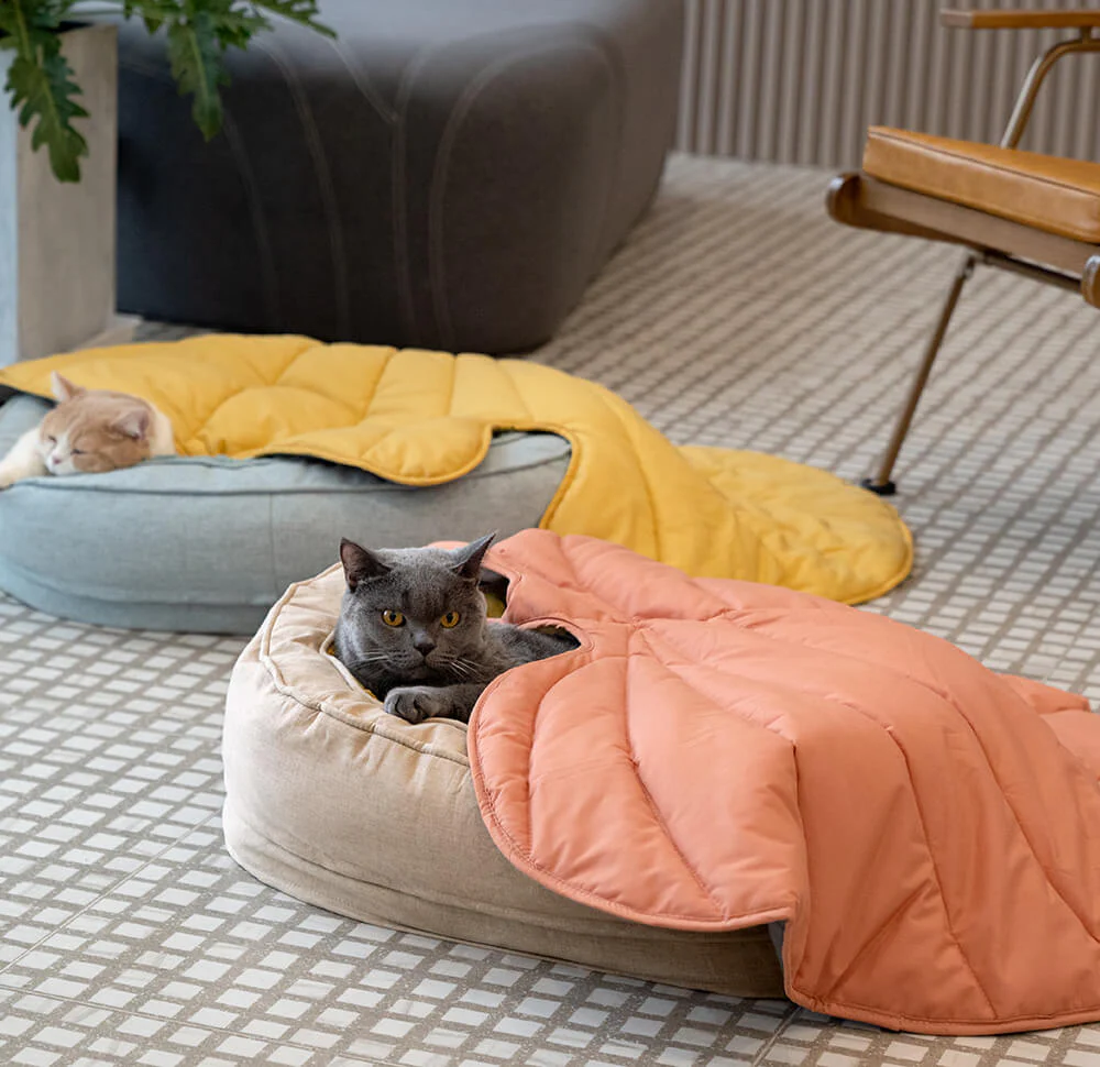Leaf Shape Dog Blanket - Image 18