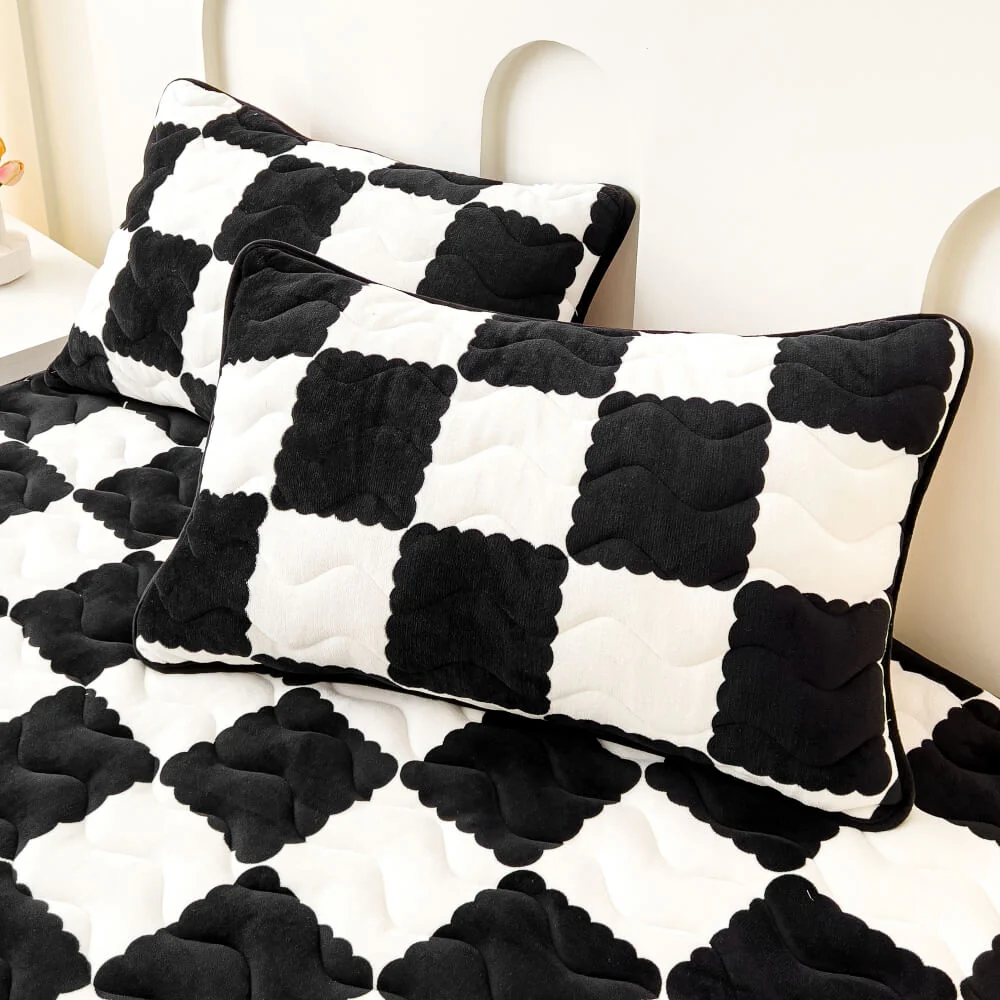 Milk Velvet Checkered Bedding Fitted Sheet Mattress Cover - Image 6
