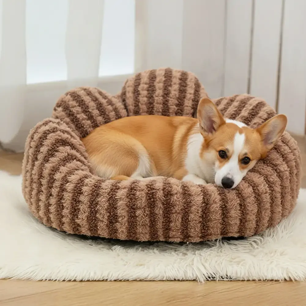 Petal-Shaped Striped Plush Pet Sofa Bed - Image 3