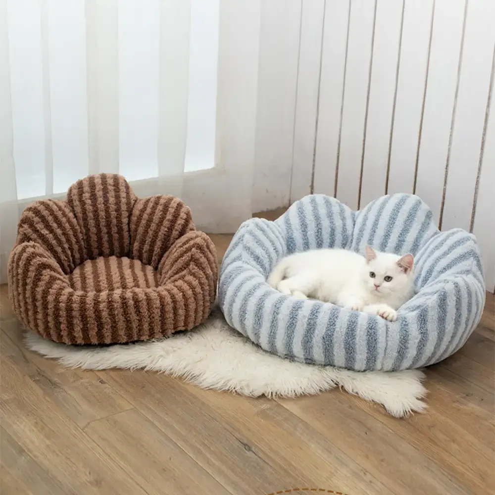 Petal-Shaped Striped Plush Pet Sofa Bed - Image 7