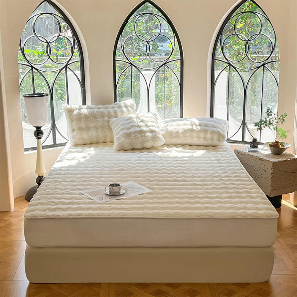 Plush Bubble Skin-Friendly Warm Fitted Sheet Mattress Cover - Image 8