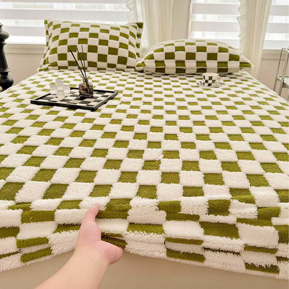 Premium Soft Checkerboard Plush Fitted Sheet Mattress Cover - Image 3