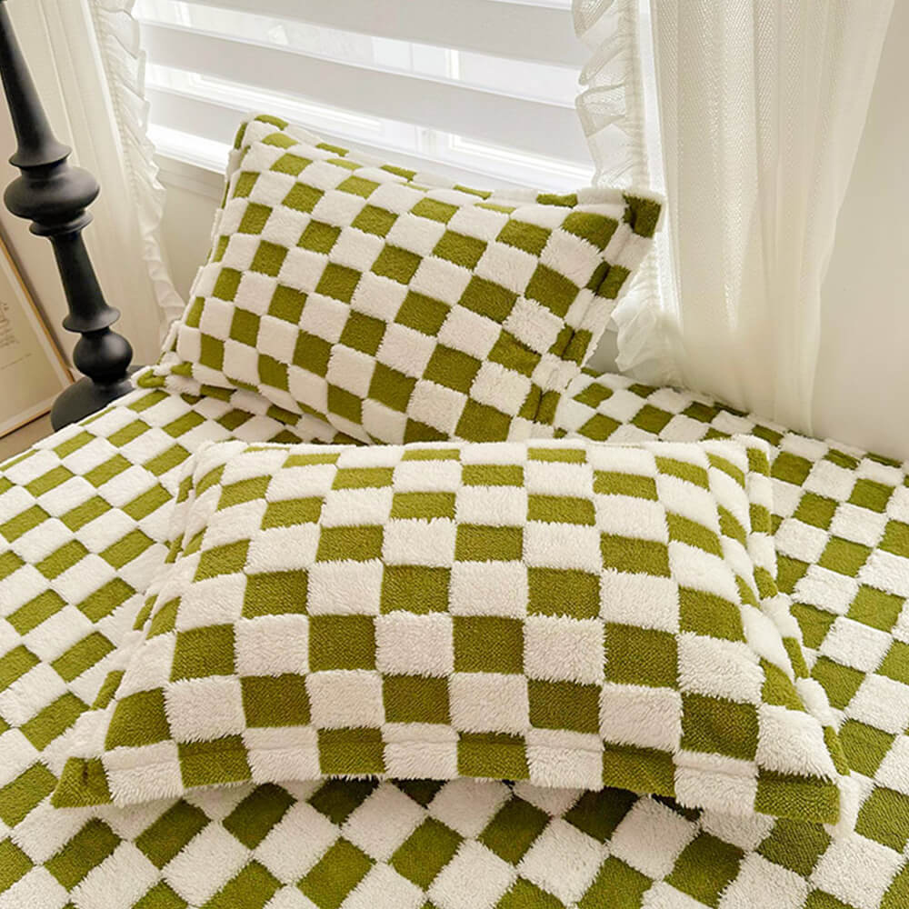 Premium Soft Checkerboard Plush Fitted Sheet Mattress Cover - Image 6