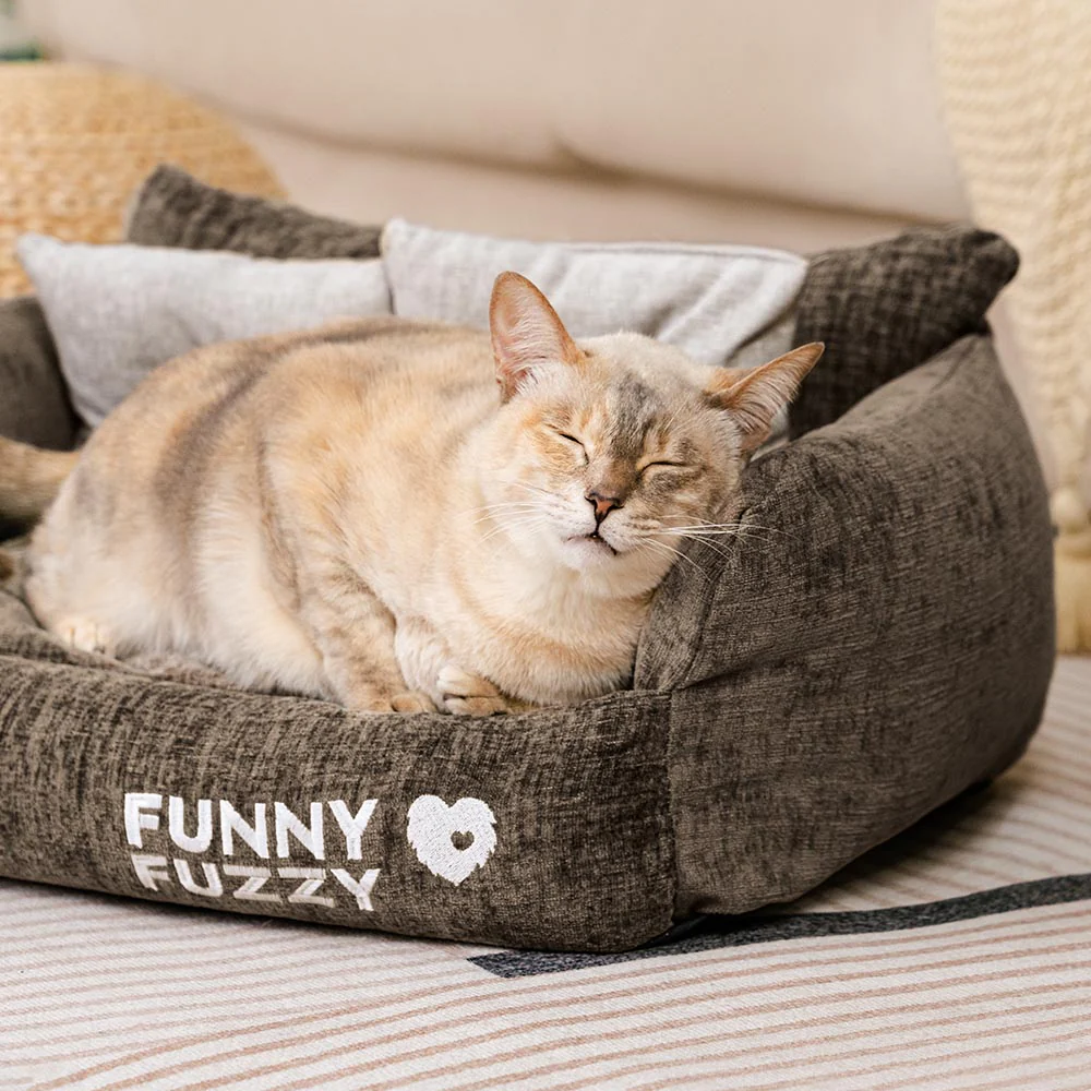 Vintage Chenille Washable Soft Cat Sofa Bed - Image 4